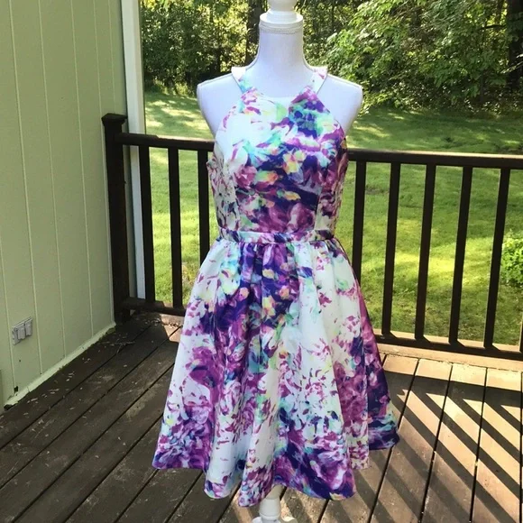 NWT! Parker size 8, white multi halter dress - Picture 1 of 8